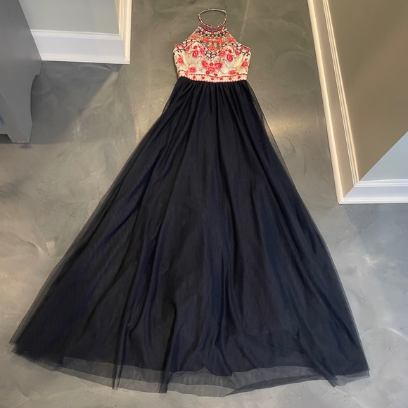 Blondie Nites by Stacy Sklar Dresses & Skirts - Blondie Nites Stacy Sklar Floral Embroidered Halter Prom Dress Gown Size 5 Navy